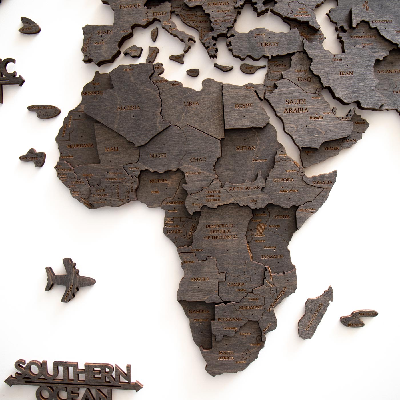 Ξύλινος τρισδιάστατος παγκόσμιος χάρτης από έβενο. Ξύλινη διακόσμηση τοίχου. Ksilart